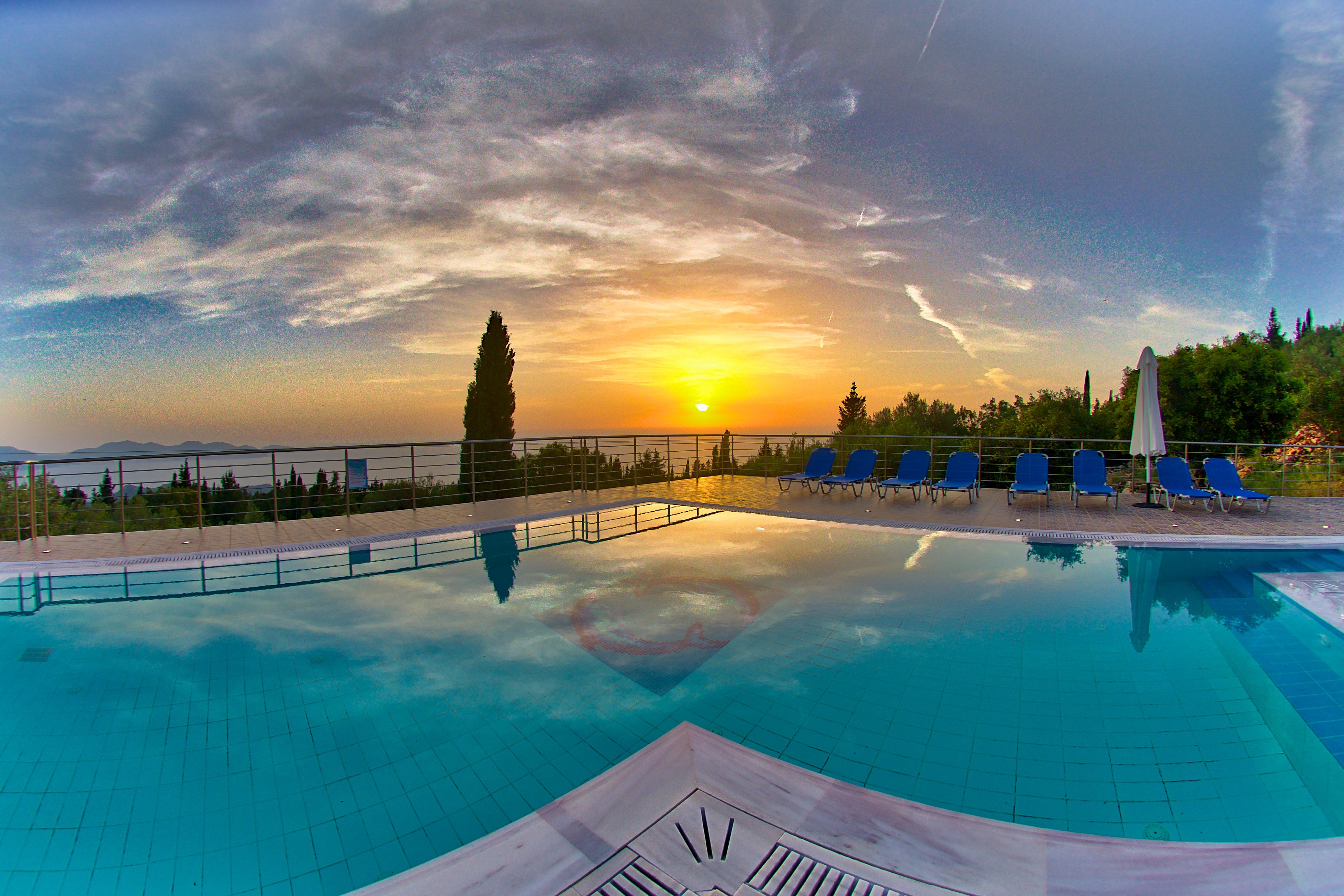 Studios Vrionis Panoramic Sunset Mesovounia  Exteriör bild