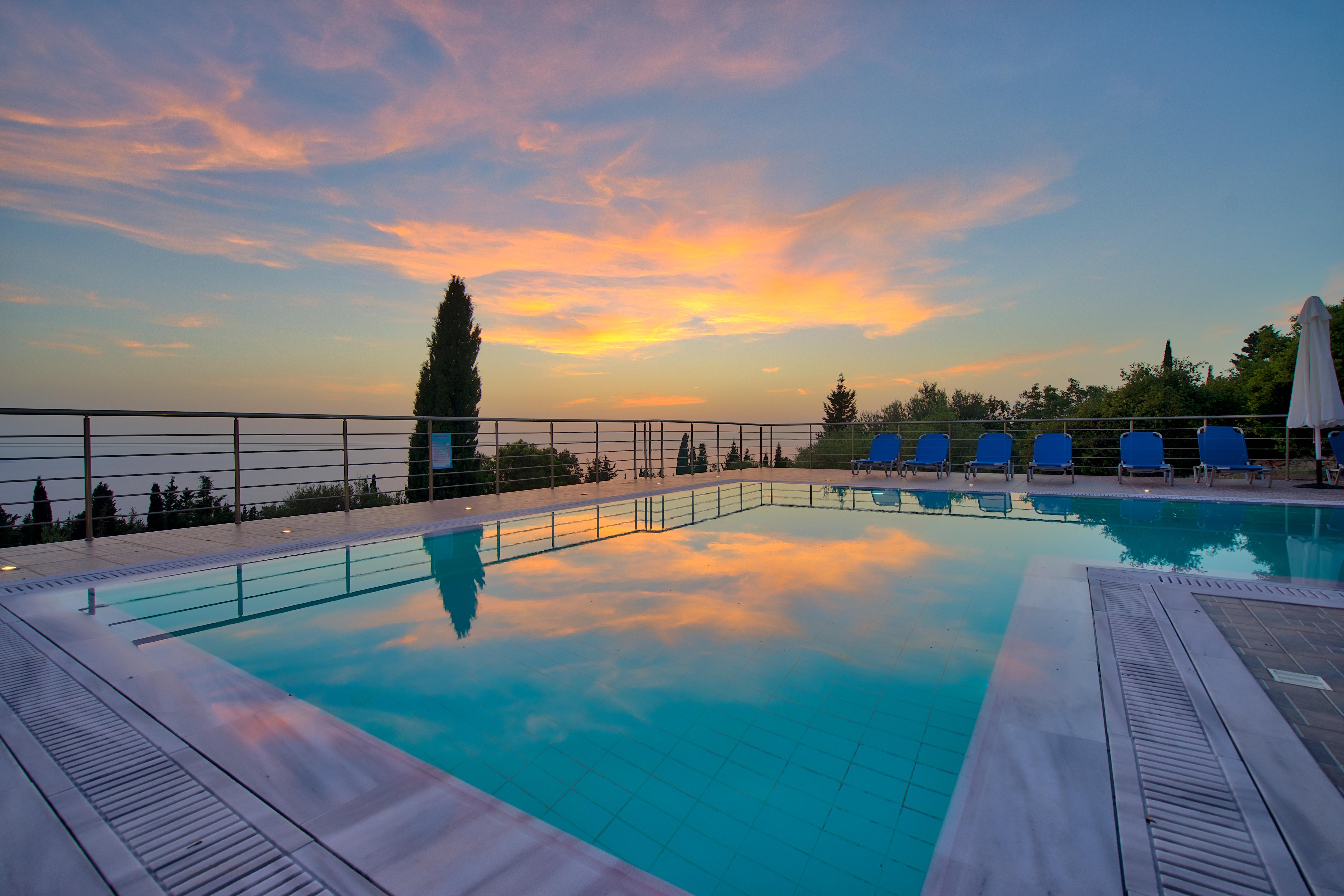Studios Vrionis Panoramic Sunset Mesovounia  Exteriör bild