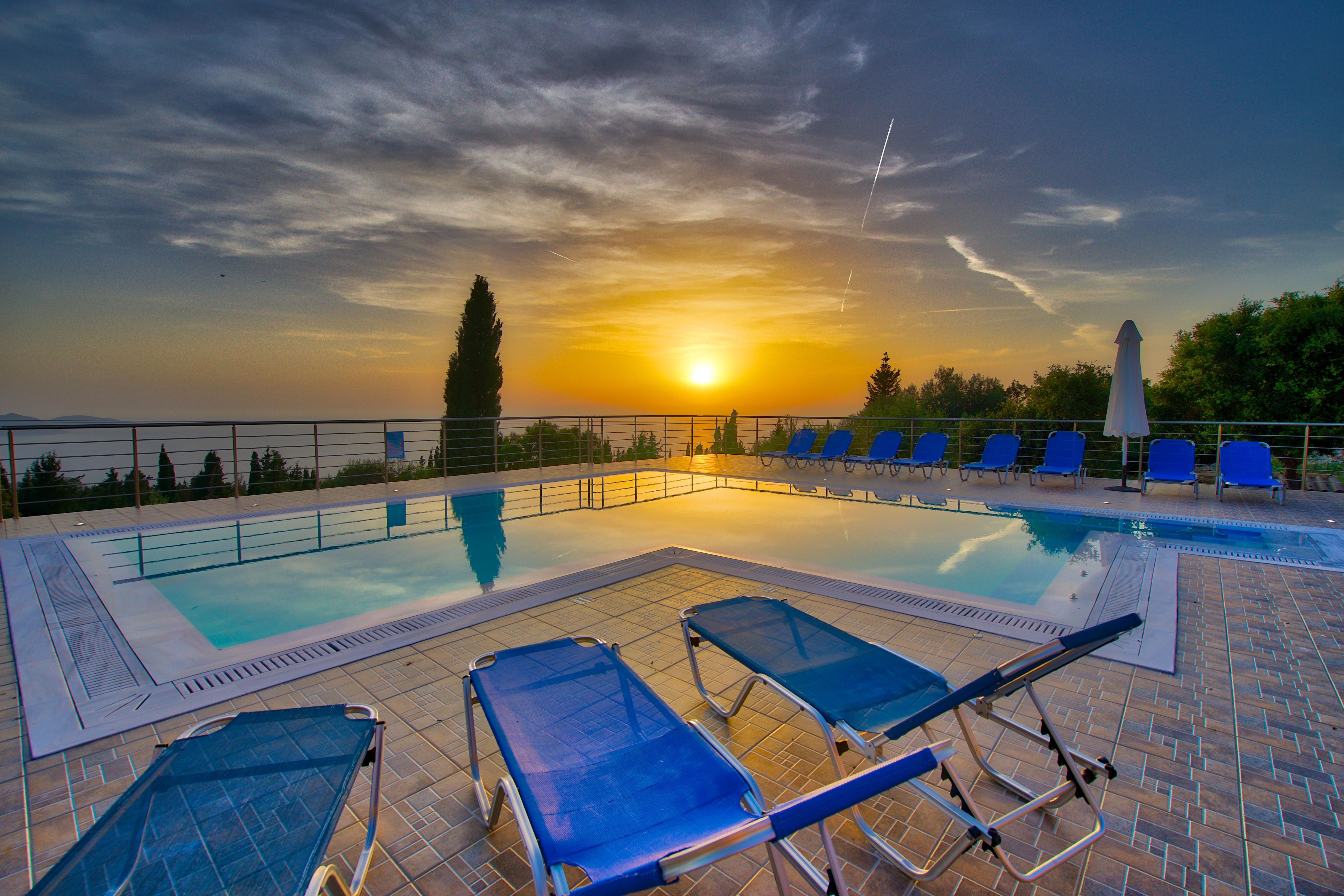 Studios Vrionis Panoramic Sunset Mesovounia  Exteriör bild